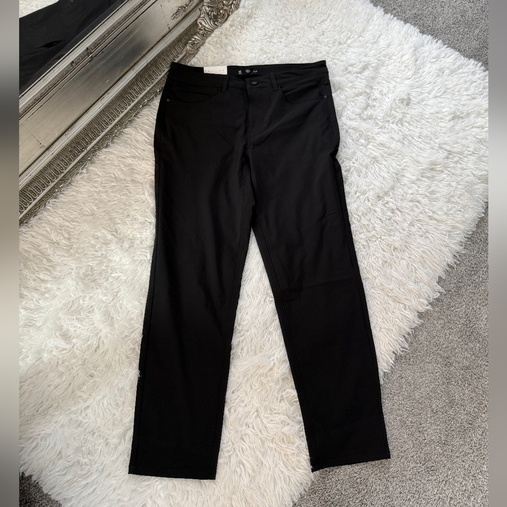 Member's Mark Men's Travel 5 Pocket Pant. Color: Black. Size 32x30. New.Hidden